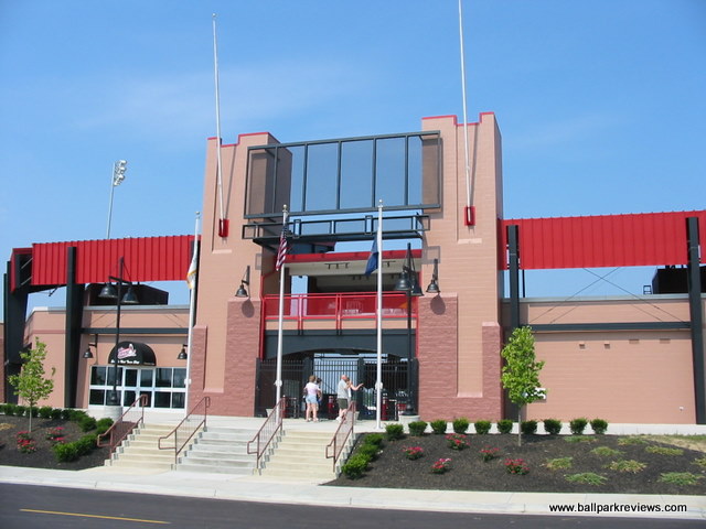 Florence 13, The Florence Freedom on the field during a gam…